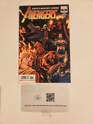 Avengers #32 NM Marvel Comic Books Hyperion Ura Major Dracula Namor 30 HH134